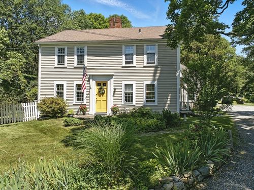 154 Long Hill Rd, Bolton, MA, 01740-1425 | Card Image