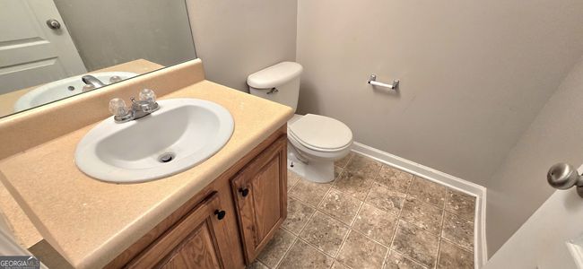 320 Valley View Dr, House other with 3 bedrooms, 3 bathrooms and null parking in Fairburn GA | Image 9
