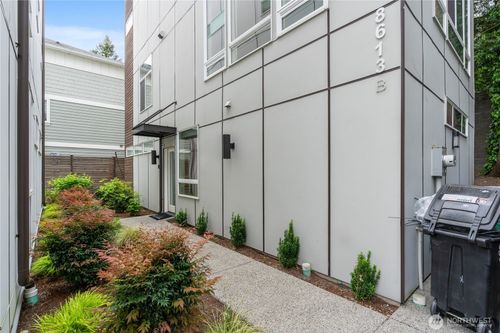 b-8613 23rd Ave Ne, Seattle, WA, 98115-3310 | Card Image