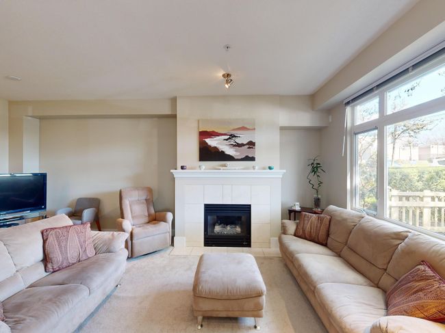 7481 Laurel Street, Townhouse with 4 bedrooms, 3 bathrooms and 2 parking in Vancouver BC | Image 2