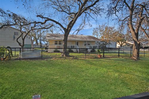 424 E El Camino Real, Weatherford, TX, 76087-6568 | Card Image