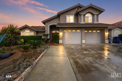 2209 Ruffino Ct, Delano, CA, 93215-9259 | Card Image