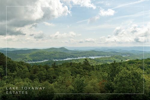 865 Toxaway Dr, Lake Toxaway, NC, 28747-8576 | Card Image