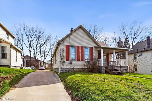517 Brown St, Akron, OH, 44311-1251 | Card Image