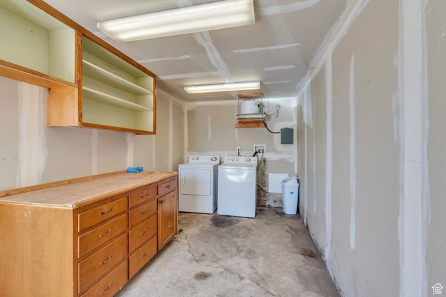 storage and laundry room | Image 9