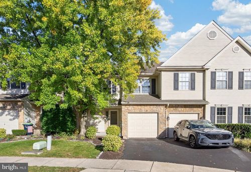2407 Carriage Ln, ROYERSFORD, PA, 19468-1363 | Card Image