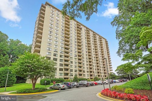 804n-5225 Pooks Hill Rd, BETHESDA, MD, 20814-2040 | Card Image