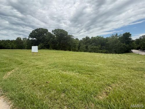 1000 N Mount Auburn Rd, Cape Girardeau, MO, 63701 | Card Image
