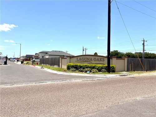 902 La Laguna Rd, Mission, TX, 78572-1310 | Card Image