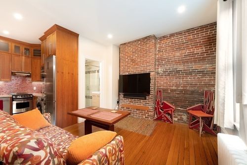 9-7 Hereford, Boston, MA, 02115 | Card Image