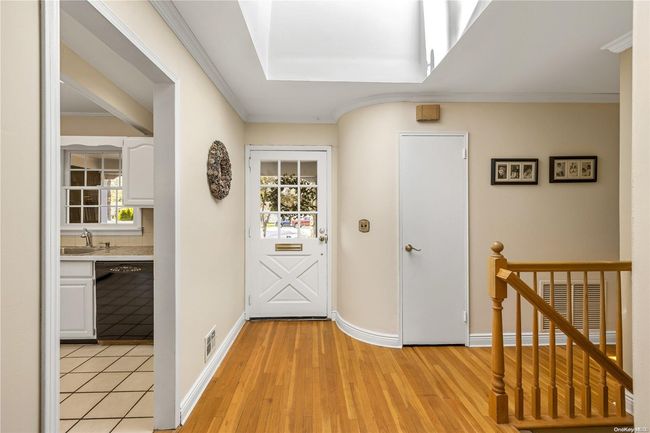 6 Melrose Ct, House other with 3 bedrooms, 2 bathrooms and null parking in Commack NY | Image 7