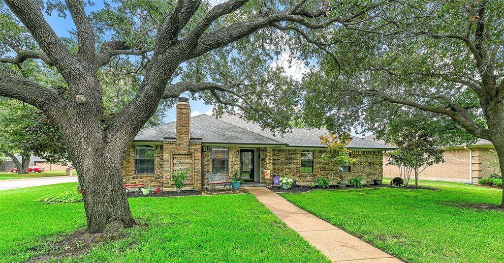 Blake Ct, North Richland Hills, TX 76182