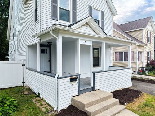 15 Myrtle Ave, Holyoke, MA, 01040-3535 | Card Image