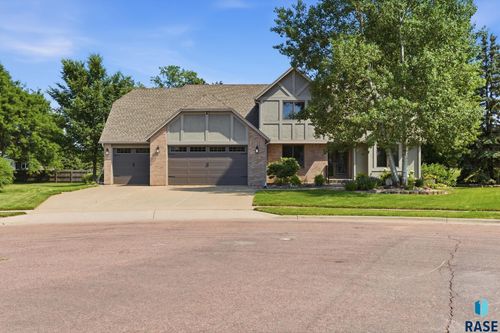 6709 W 32nd St Street, Sioux Falls, SD, 57106 | Card Image