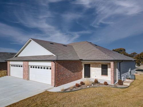 3114 Long Ct, Winfield, KS, 67156-7268 | Card Image