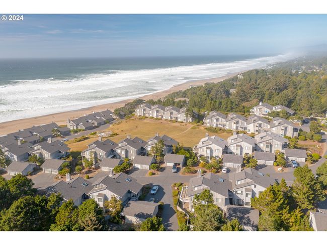 M2 - 4175 N Highway 101, Condo with 2 bedrooms, 3 bathrooms and 1 parking in Depoe Bay OR | Image 4