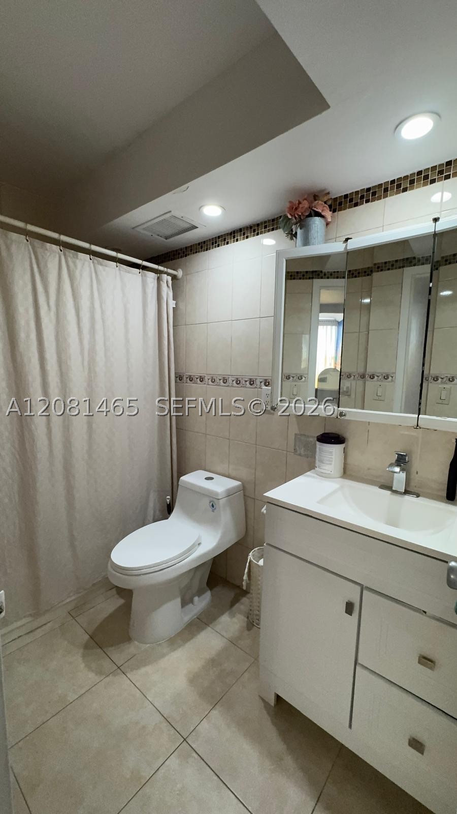 Residential in Sunny Isles Beach 5