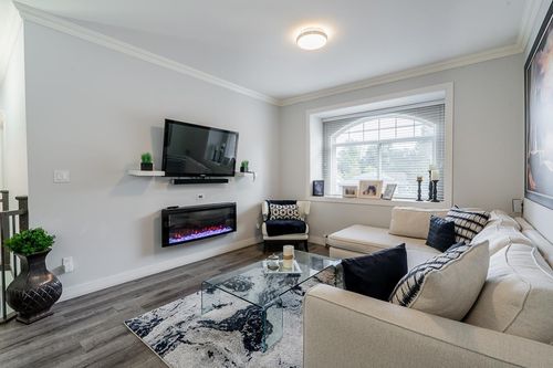 6255 138 St, Surrey, BC, V3X1E6 | Card Image