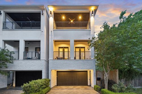 223 Malone St, Houston, TX, 77007-8116 | Card Image