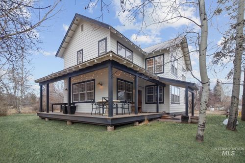 215 W Bullion St, Hailey, ID, 83333-8506 | Card Image