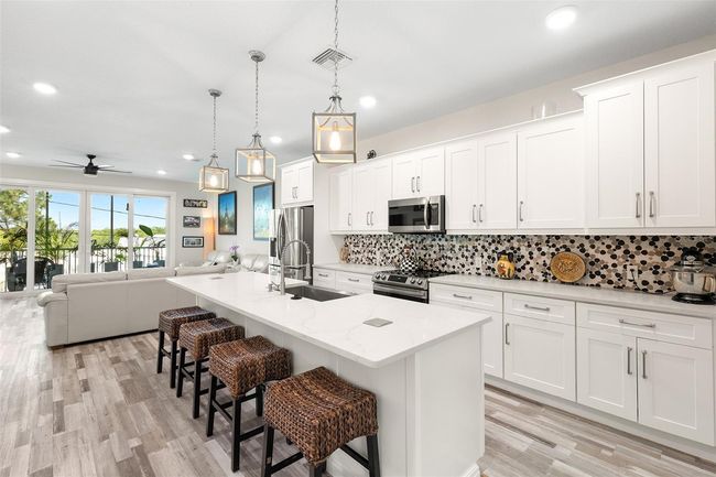 1237 Savona Dr Ne, Townhouse with 4 bedrooms, 3 bathrooms and null parking in St Petersburg FL | Image 5