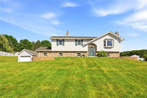 3823 Dogwood Rd, DANIELSVILLE, PA, 18038-9717 | Card Image
