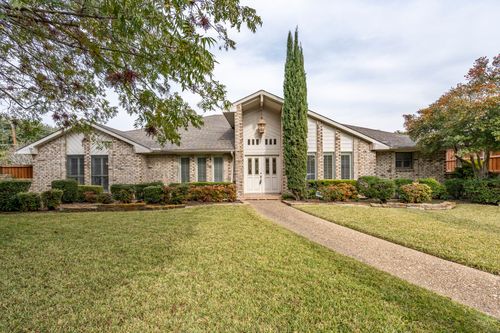 6415 Barkwood Ln, Dallas, TX, 75248-3908 | Card Image