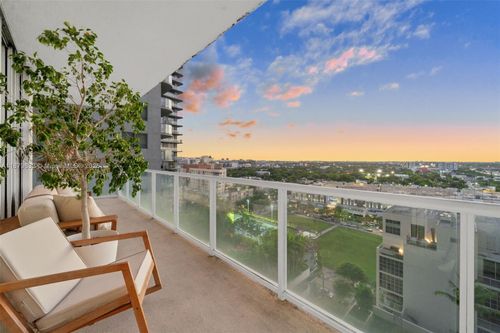 apt-h1610-3470 E Coast Ave, Miami, FL, 33137-3993 | Card Image