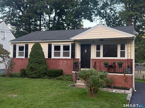 17 Honor Road, West Haven, CT, 06516 | Card Image