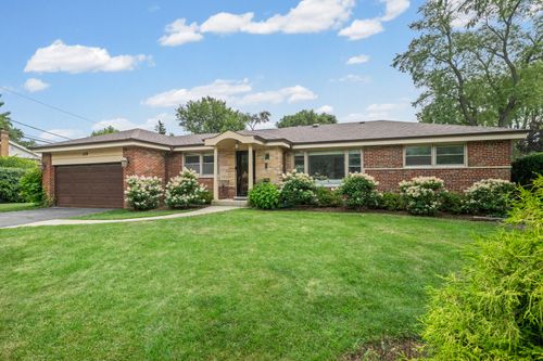 1120 Manor Dr, Wilmette, IL, 60091-1027 | Card Image