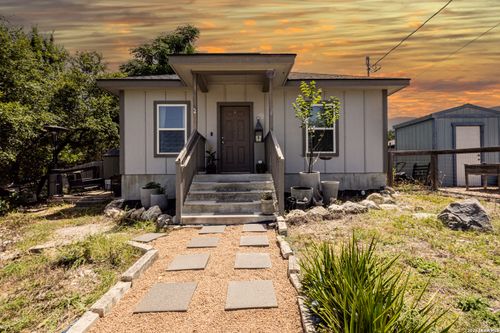 1260 Mountain View Dr, Canyon Lake, TX, 78133-2326 | Card Image