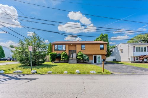 55 Apple Ln, North Providence, RI, 02911 | Card Image
