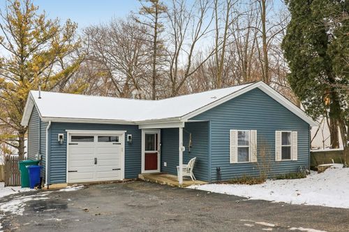 11 Highview Ave, Fox Lake, IL, 60020-1812 | Card Image