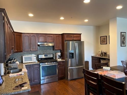 202-375 Park Ave, Scotch Plains, NJ, 07076-1155 | Card Image