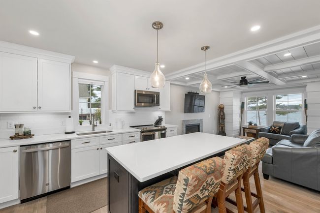 UNIT-12 - 109 Weirs Blvd, Condo with 4 bedrooms, 3 bathrooms and null parking in Laconia NH | Image 7