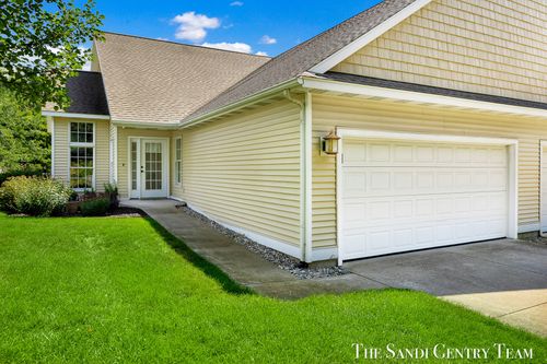 16-17644 Dustin Dr, Spring Lake, MI, 49456-1267 | Card Image