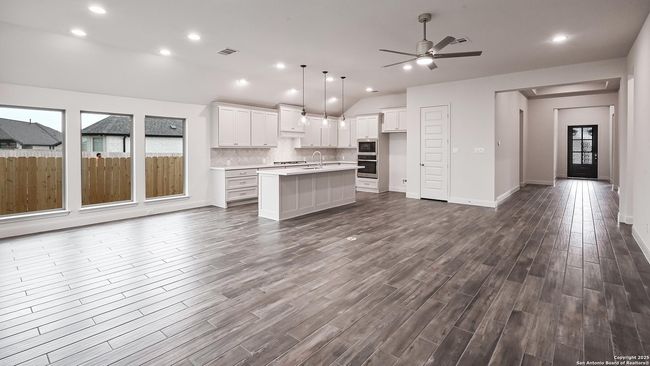 355 Alpine Lks, House other with 4 bedrooms, 3 bathrooms and null parking in New Braunfels TX | Image 10