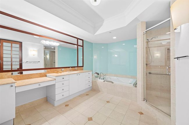 6C - 60 Edgewater Dr, Condo with 3 bedrooms, 4 bathrooms and null parking in Coral Gables FL | Image 15