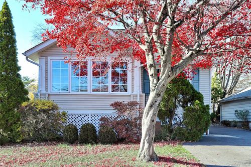 25 Rockland Ter, Suffern, NY, 10901-6229 | Card Image