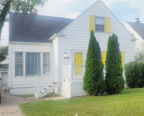 4029 Stonehaven Rd, South Euclid, OH, 44121-2612 | Card Image
