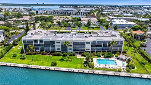 112-838 W Elkcam Cir, MARCO ISLAND, FL, 34145 | Card Image