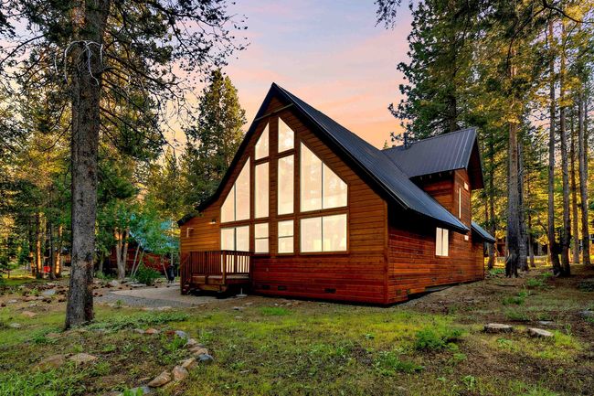 14010 Skiview Loop, House other with 3 bedrooms, 2 bathrooms and null parking in Truckee CA | Image 5