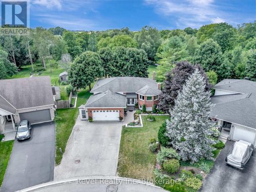 120 Fennel St, Plattsville, ON, N0J1S0 | Card Image