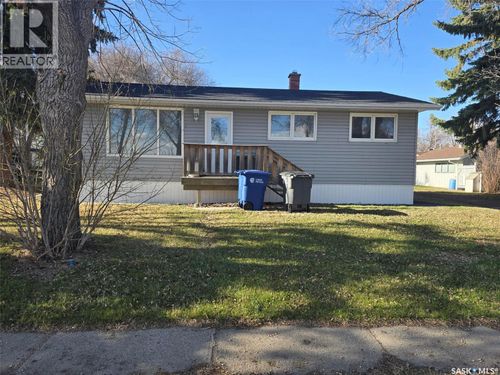 510 Vernon St, Broadview, SK, S0G5C0 | Card Image