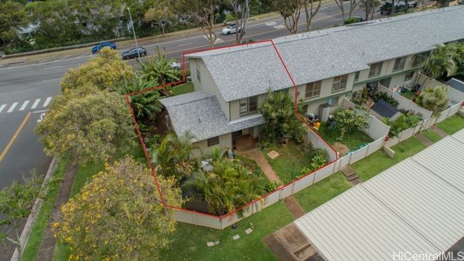 Property line is for illustrative purposes ONLY and is not a 'surveyed' property line. | Image 22