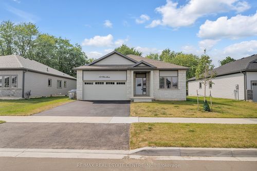 152 Ellen St, Atwood, ON, N0G1B0 | Card Image