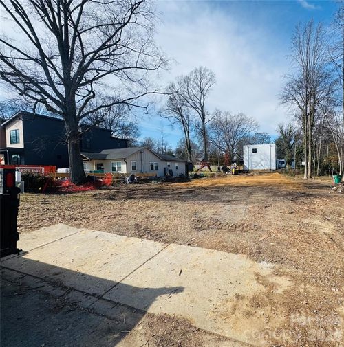 2429 Barry St, Charlotte, NC, 28205-2307 | Card Image
