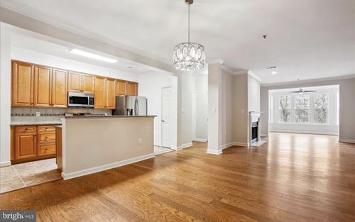 407-10328 Sager Ave, FAIRFAX, VA, 22030-3570 | Card Image