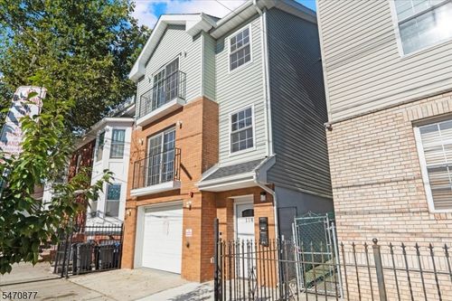 118 Oraton St, Newark, NJ, 07104-4108 | Card Image
