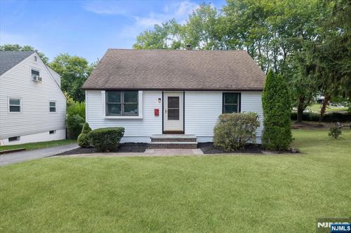 499 Goffle Rd, Wyckoff, NJ, 07481-3003 | Card Image